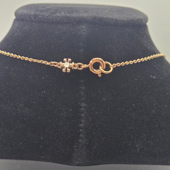 NEW Tory Burch Kira Logo Rose Gold Necklace Classic Simple Preppy Everyday - Picture 5 of 5
